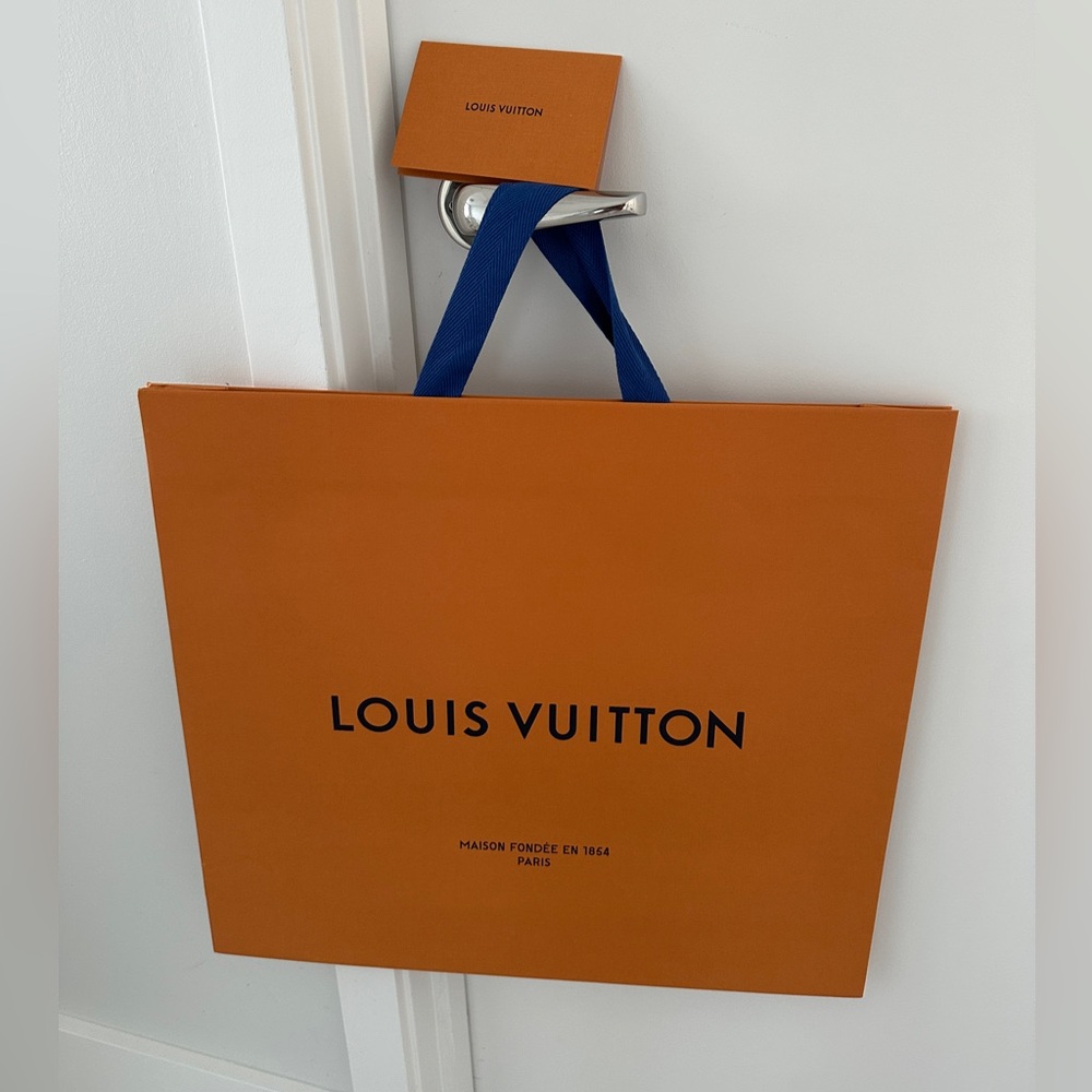 Louis Vuitton Large Shopping Bag and Receipt Holder - Picture 1 of 5